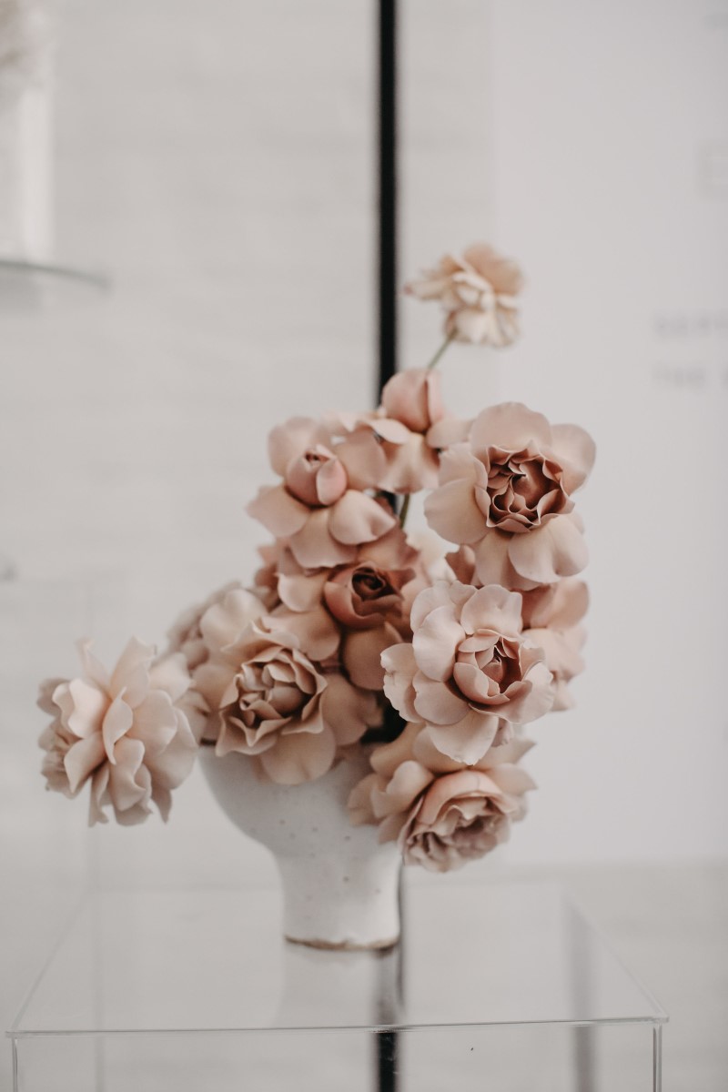 xyris botanicals Sammy Taylor Wedding Photography-111 800 single species bouquet in 2021 floral trends report