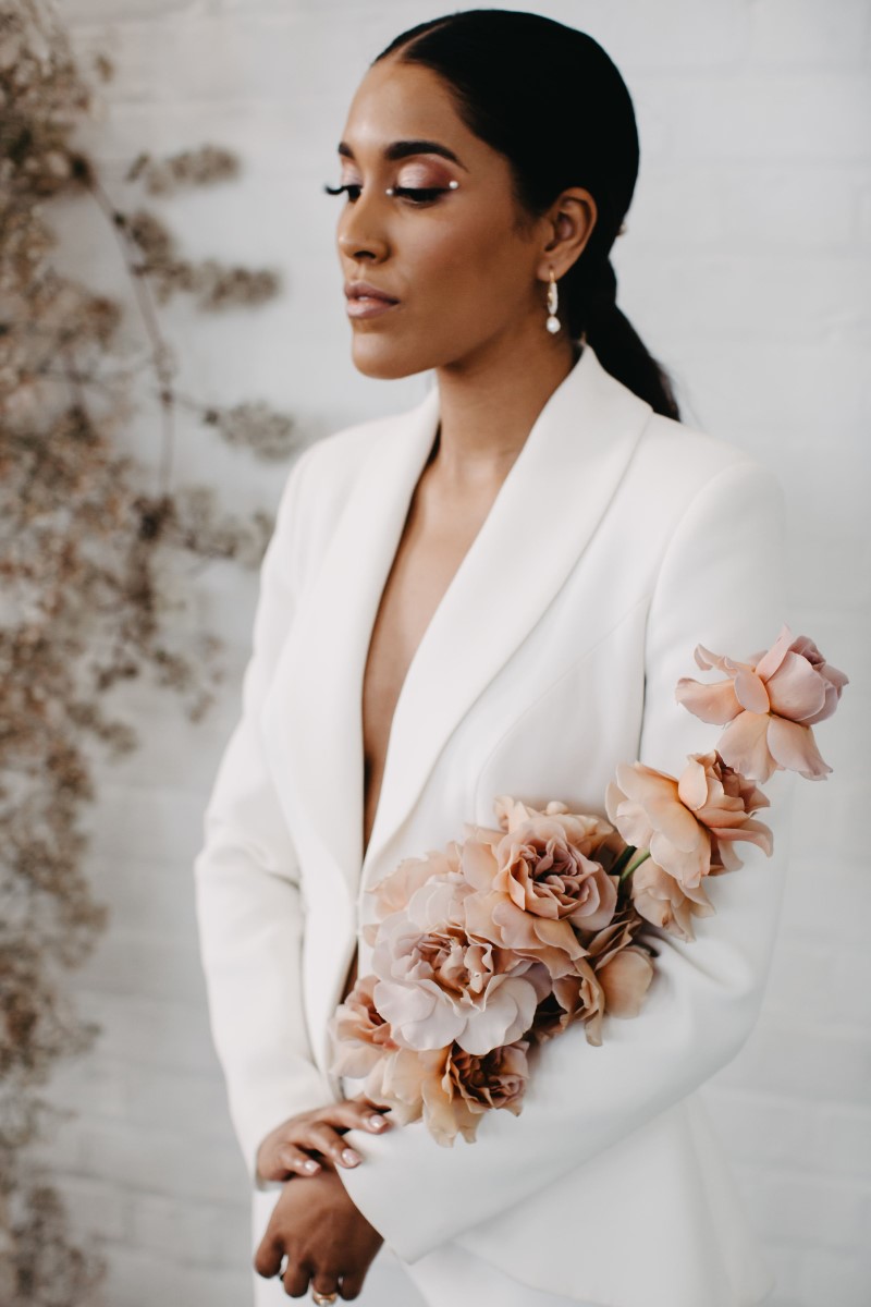 xyris botanical Sammy Taylor Wedding Photography-125 800 rose bouquet 2021 floral trends report