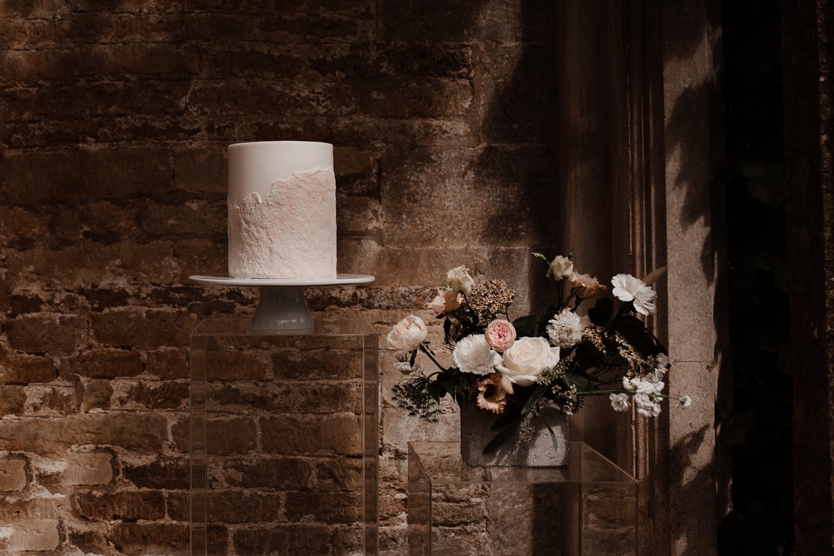 Iris and Co Flowers Taylor Hughes Photography 1200 INtimate Wedding Style 2021 Floral Trends Report